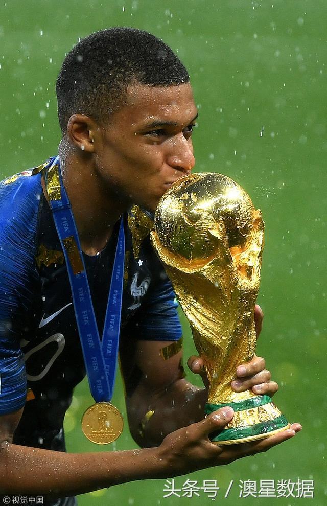 美国完胜瑞典，内马尔关键制胜