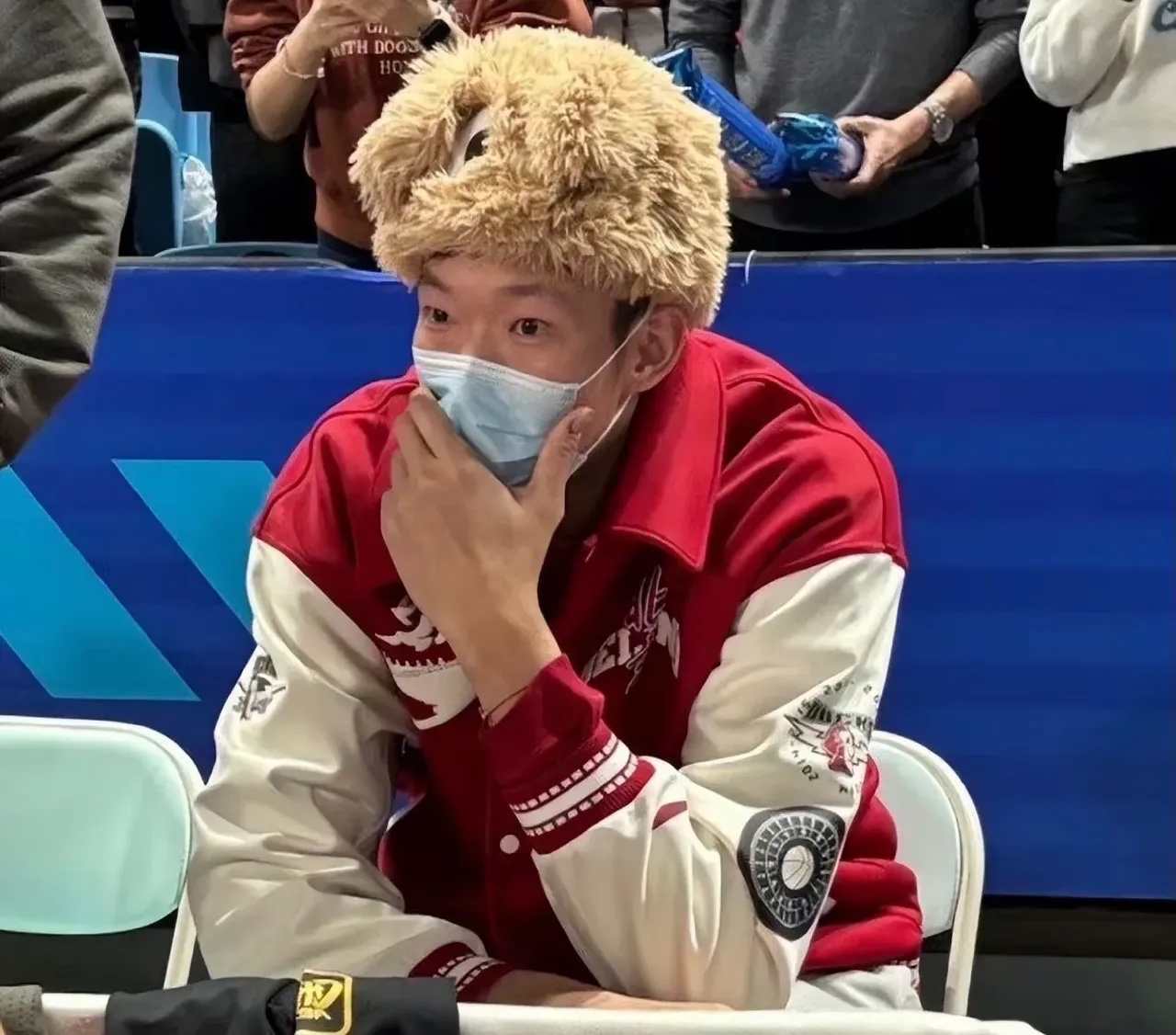 步行者碾压新疆队,周琦点燃赛场 步行者碾压新疆队,周琦点燃赛场