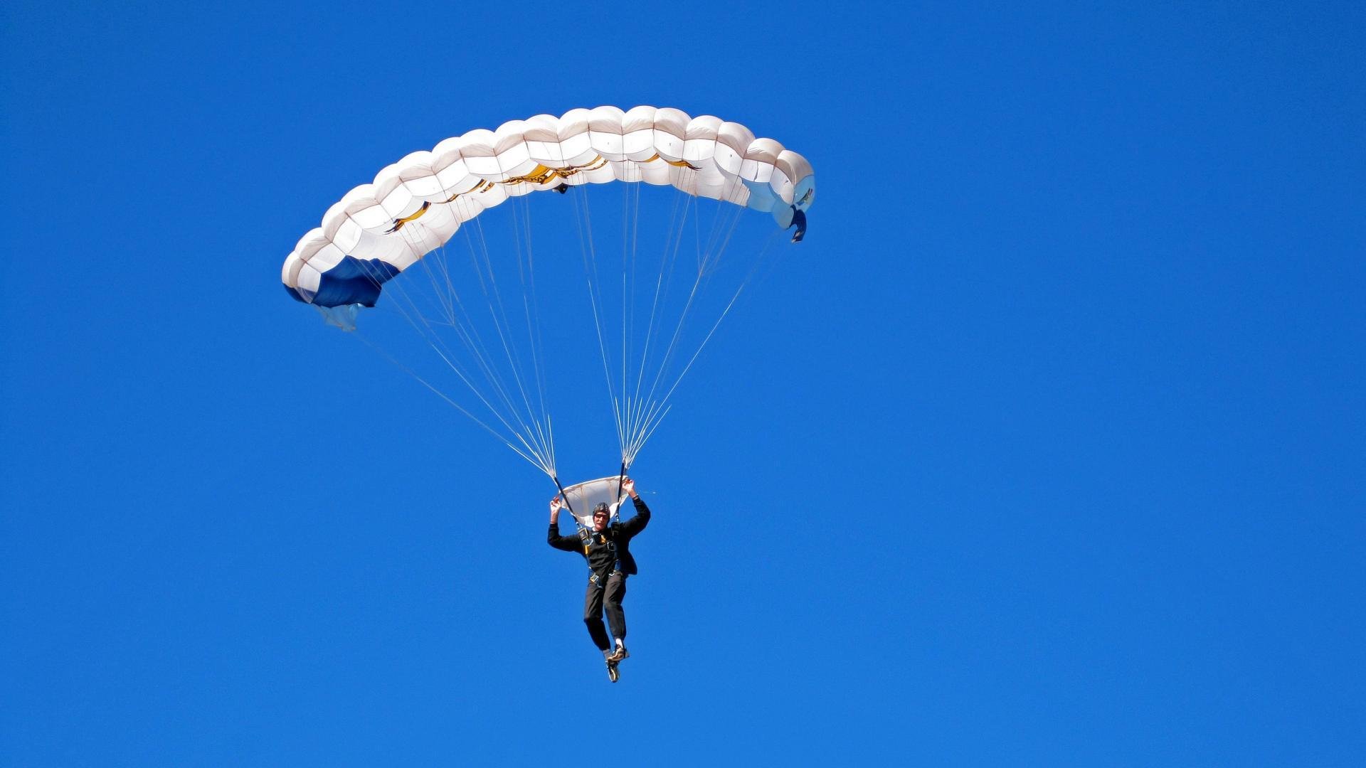横扫奇迹，深圳队如何让湖人俯首，杰伦·格林的关键先生之路